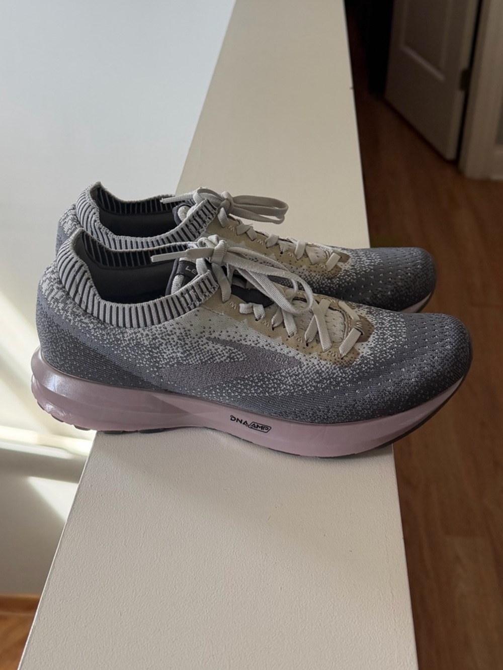 “BROOKS”(DNA,AMP levitate 2)shoes for women.Size-9,color-gray/purple.💜 - Picture 3 of 12